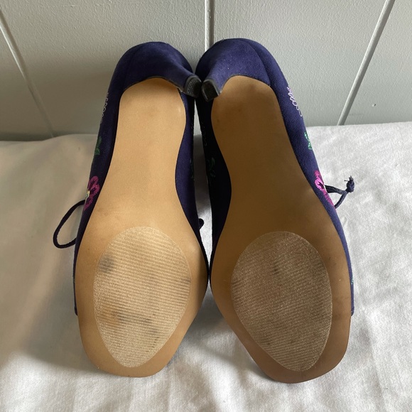 Betsey Johnson Blue Suede Stilettos. Size 8 Women’s. - Picture 7 of 7